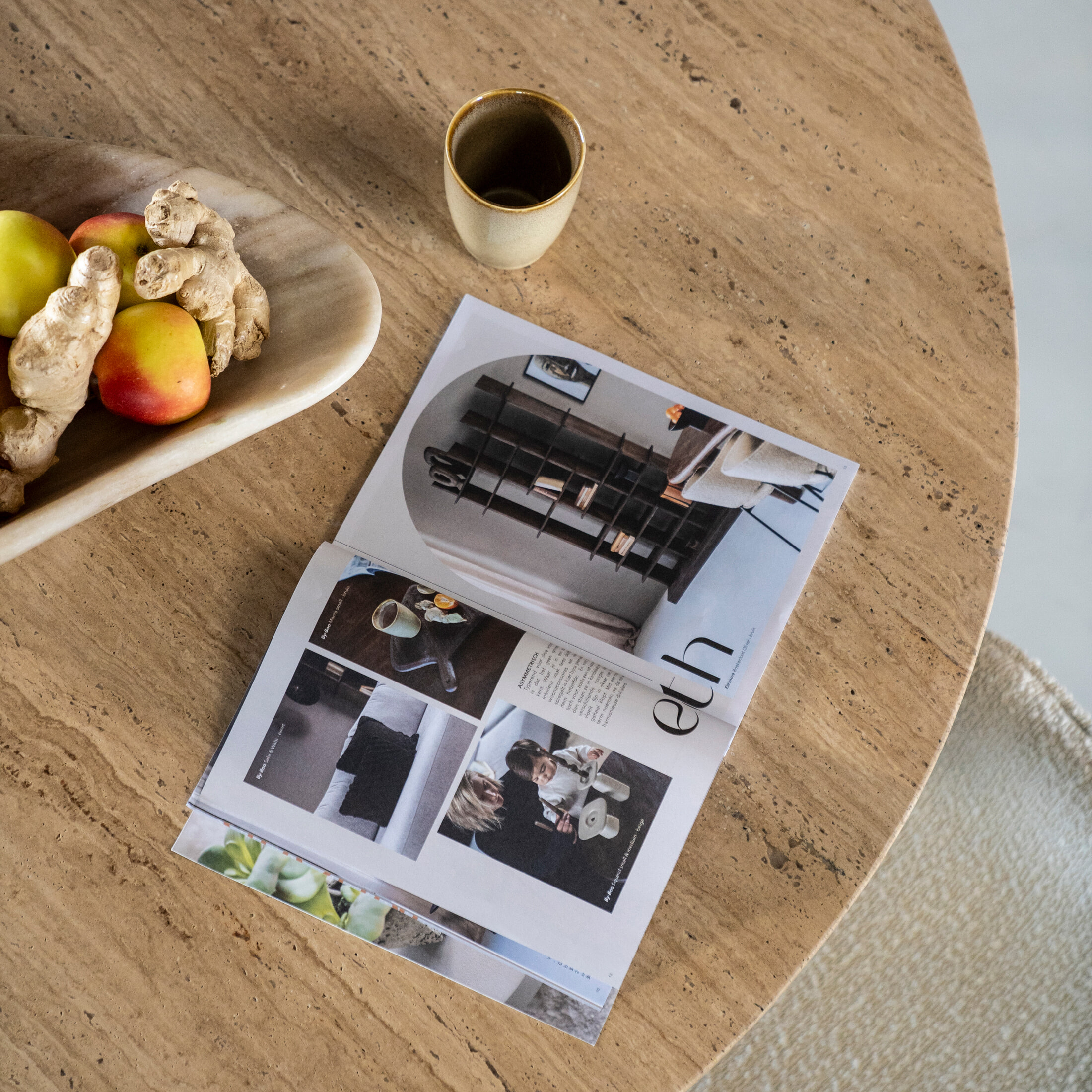 Eleonora Ronde Eettafel 'Aikin' Travertin en Mangohout, 130cm