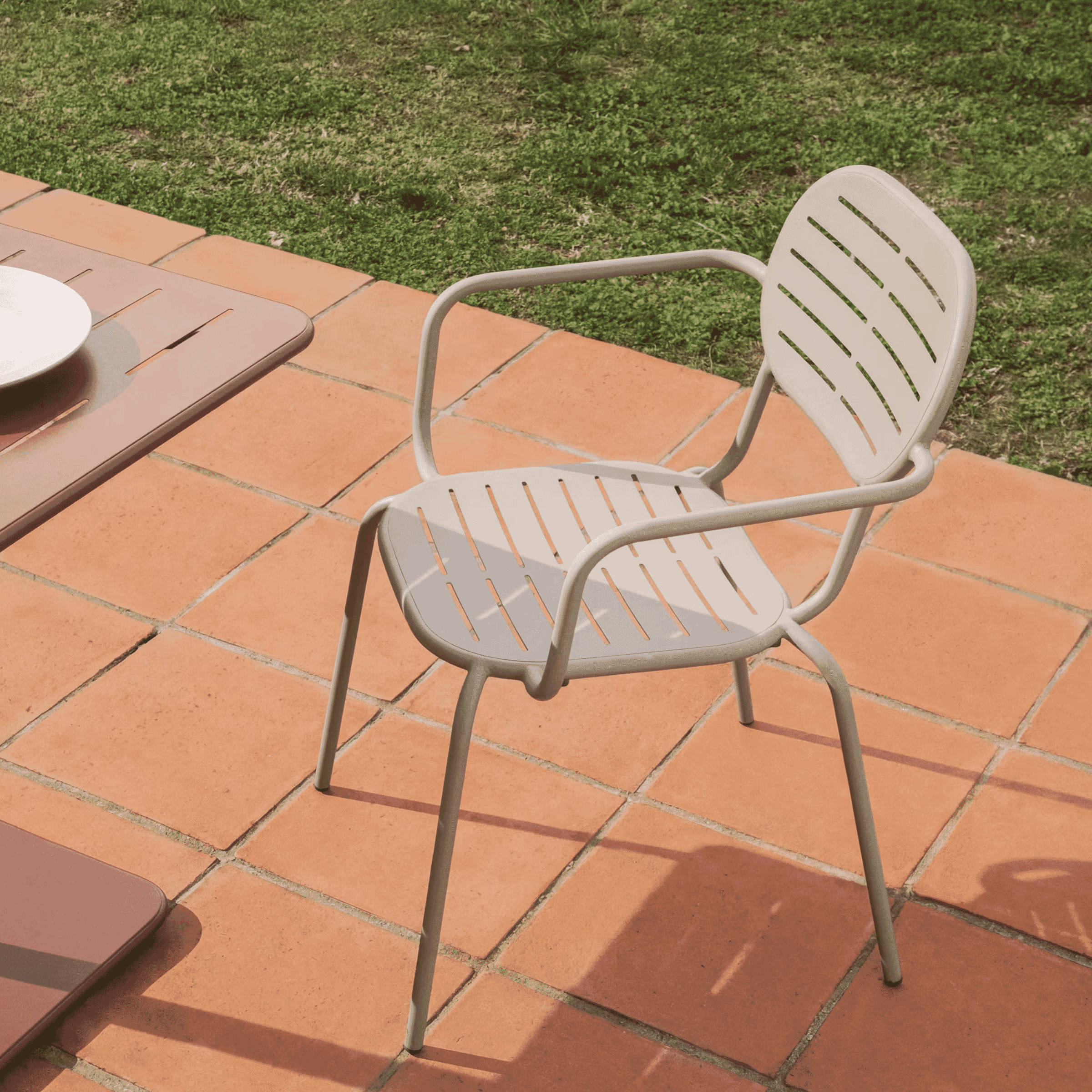 Kave Home Tuinstoel 'Brai' Met armleuning, Staal