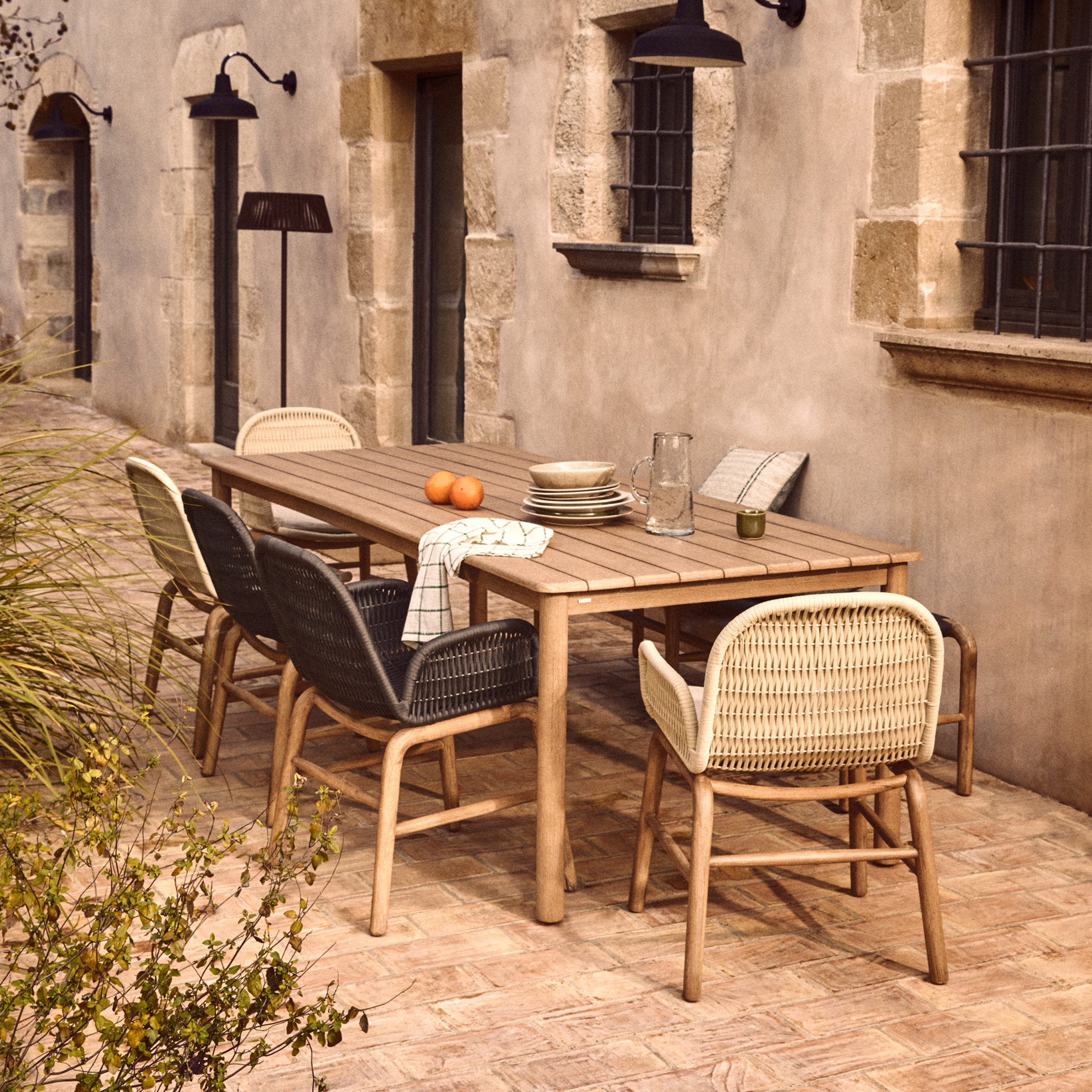 Kave Home Tuintafel Sori Acaciahout, 240 x 100cm - Bruin