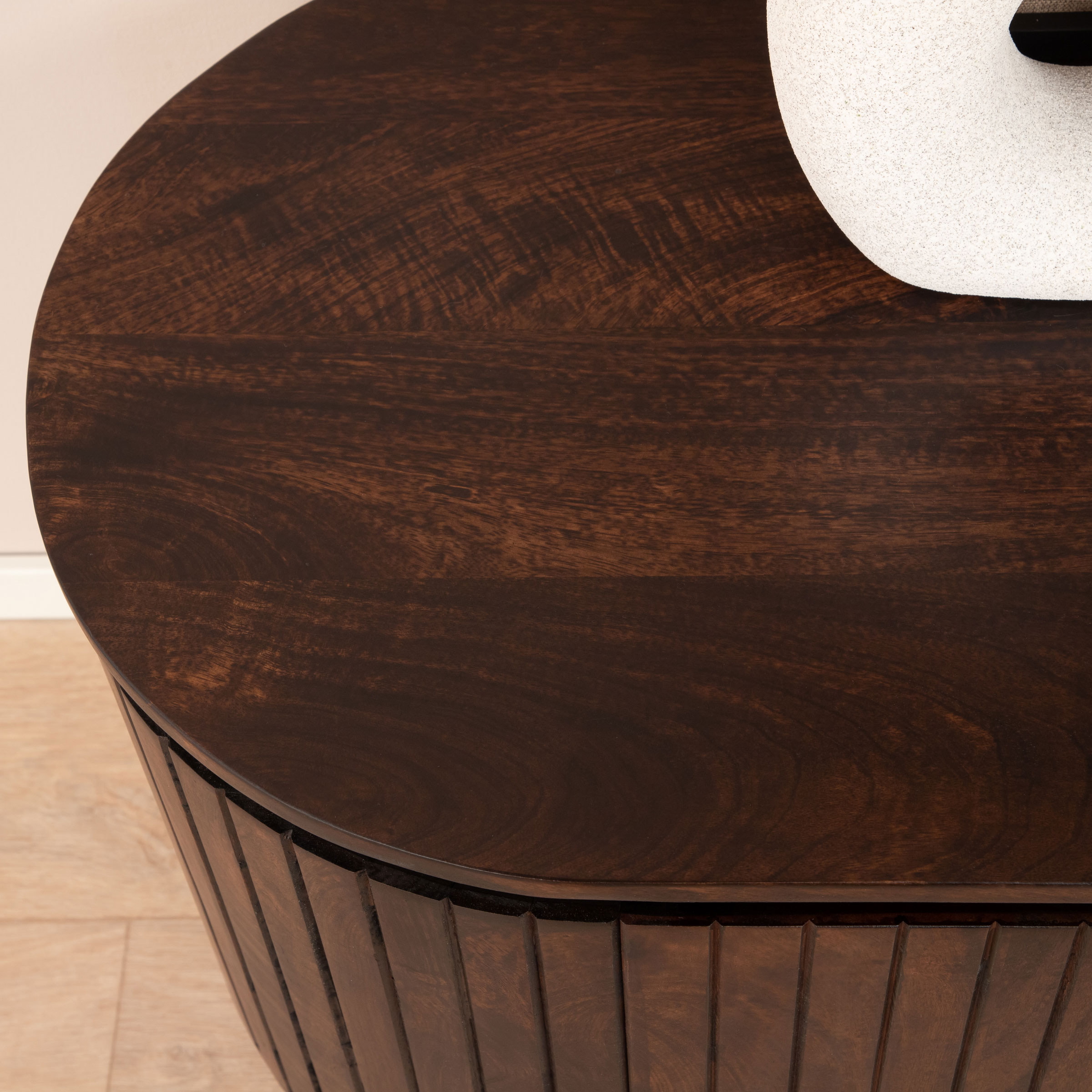Livingfurn TV-meubel 'Noor' Mangohout, 210cm, kleur Walnoot