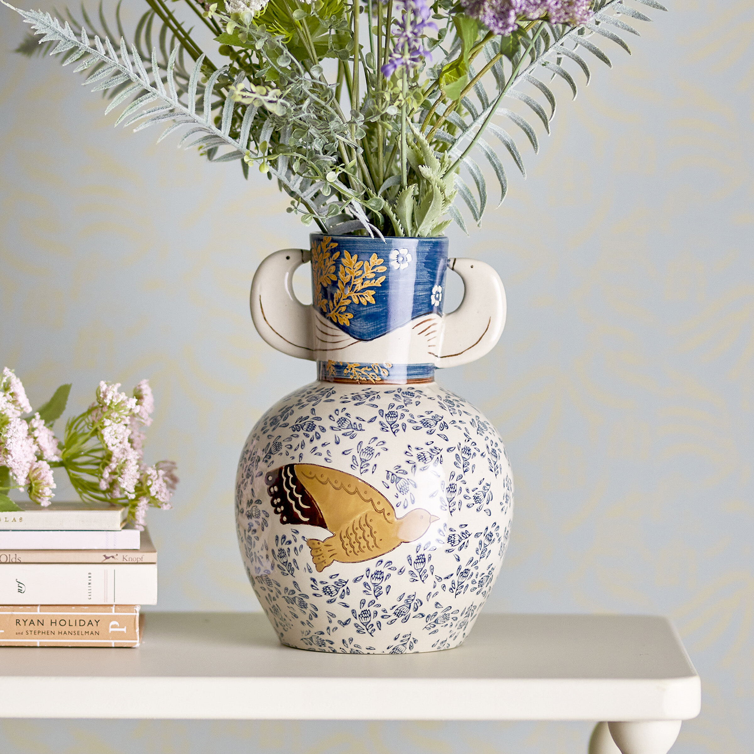 Bloomingville Vaas Hezha 24cm hoog - Blauw