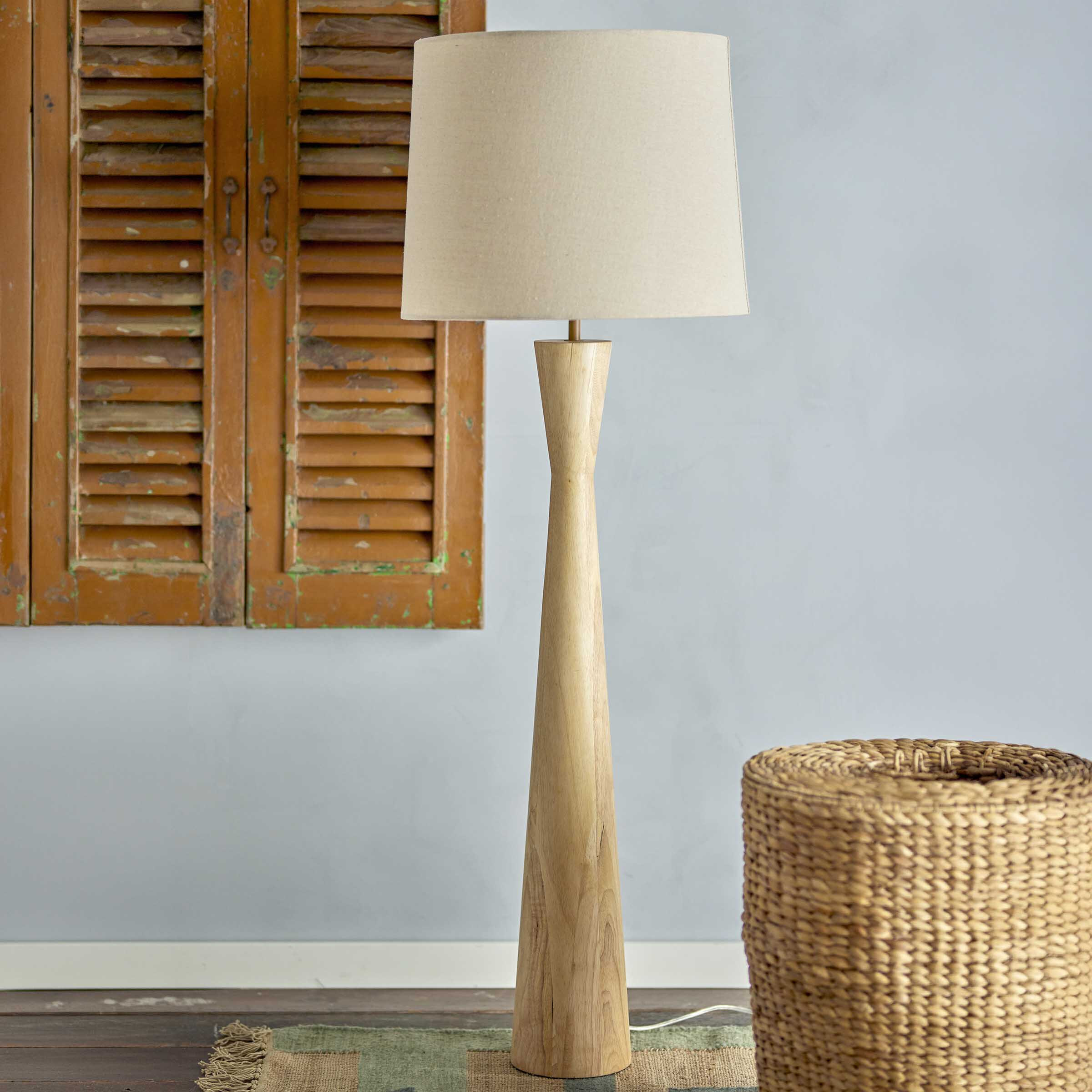 Bloomingville Vloerlamp Leonor Linnen en rubberhout, 130cm hoog - Naturel