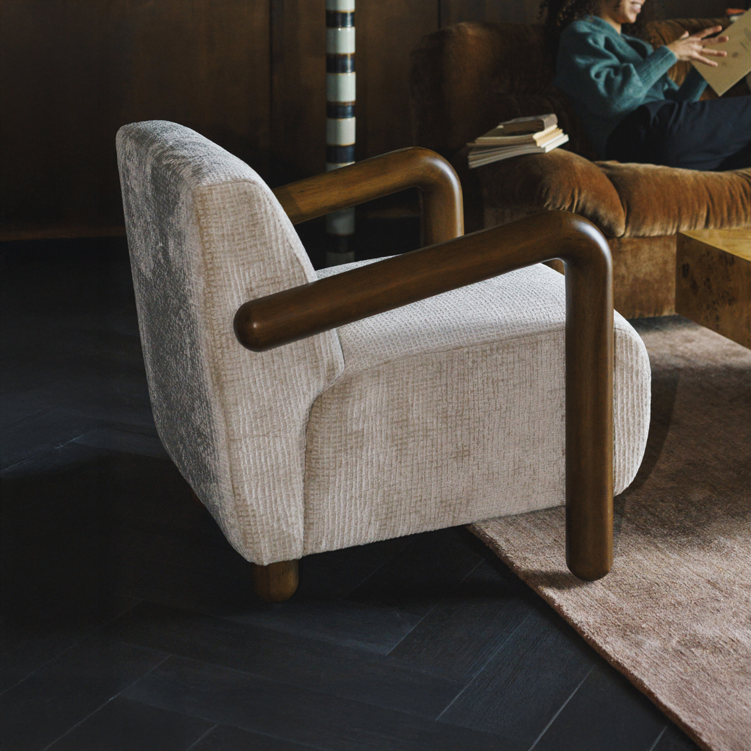 Dutchbone Fauteuil Robinson Chenille en rubberhout - Beige