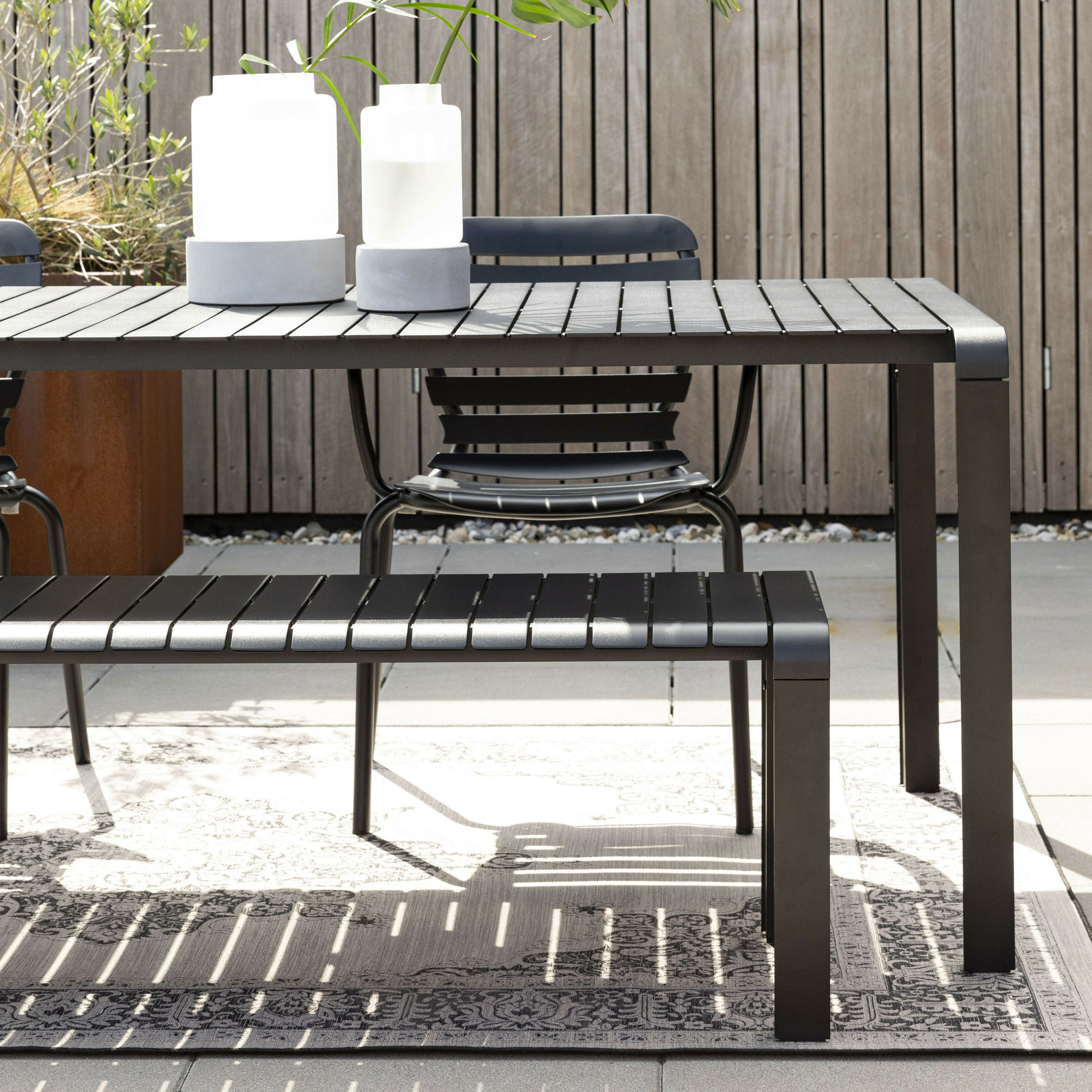 Zuiver Tuintafel 'Vondel' 168 x 87cm