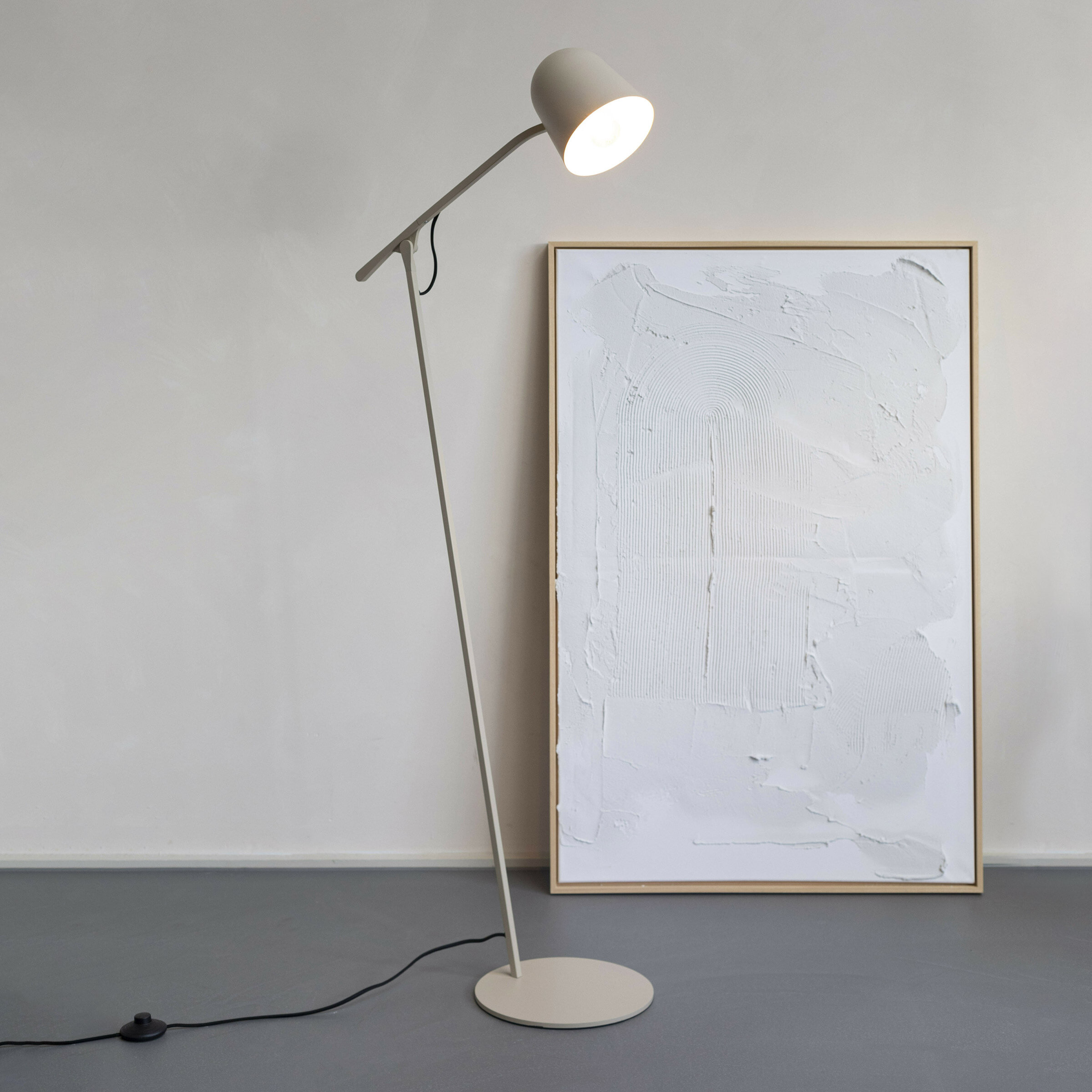 Zuiver Vloerlamp 'Lau' 130cm, kleur Beige