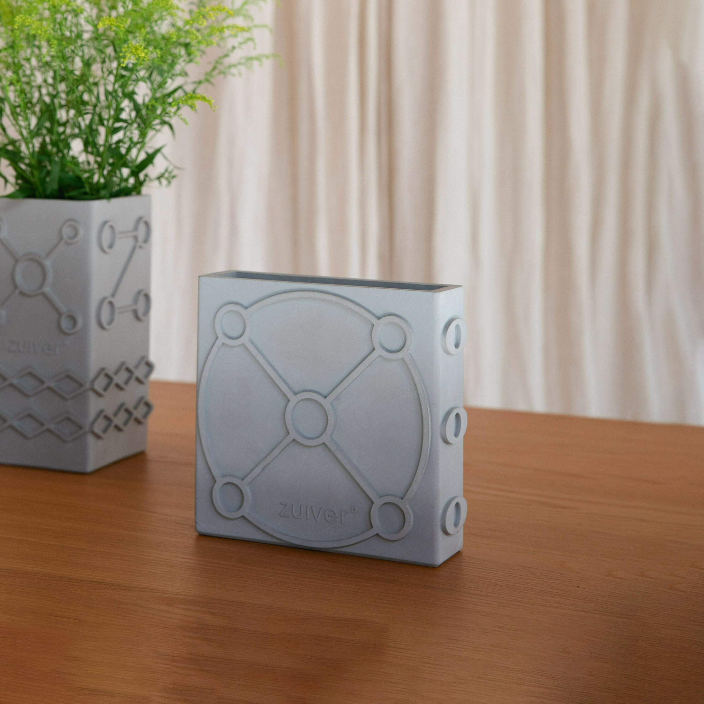 Zuiver Vaas 'Graphic' Flat, Beton