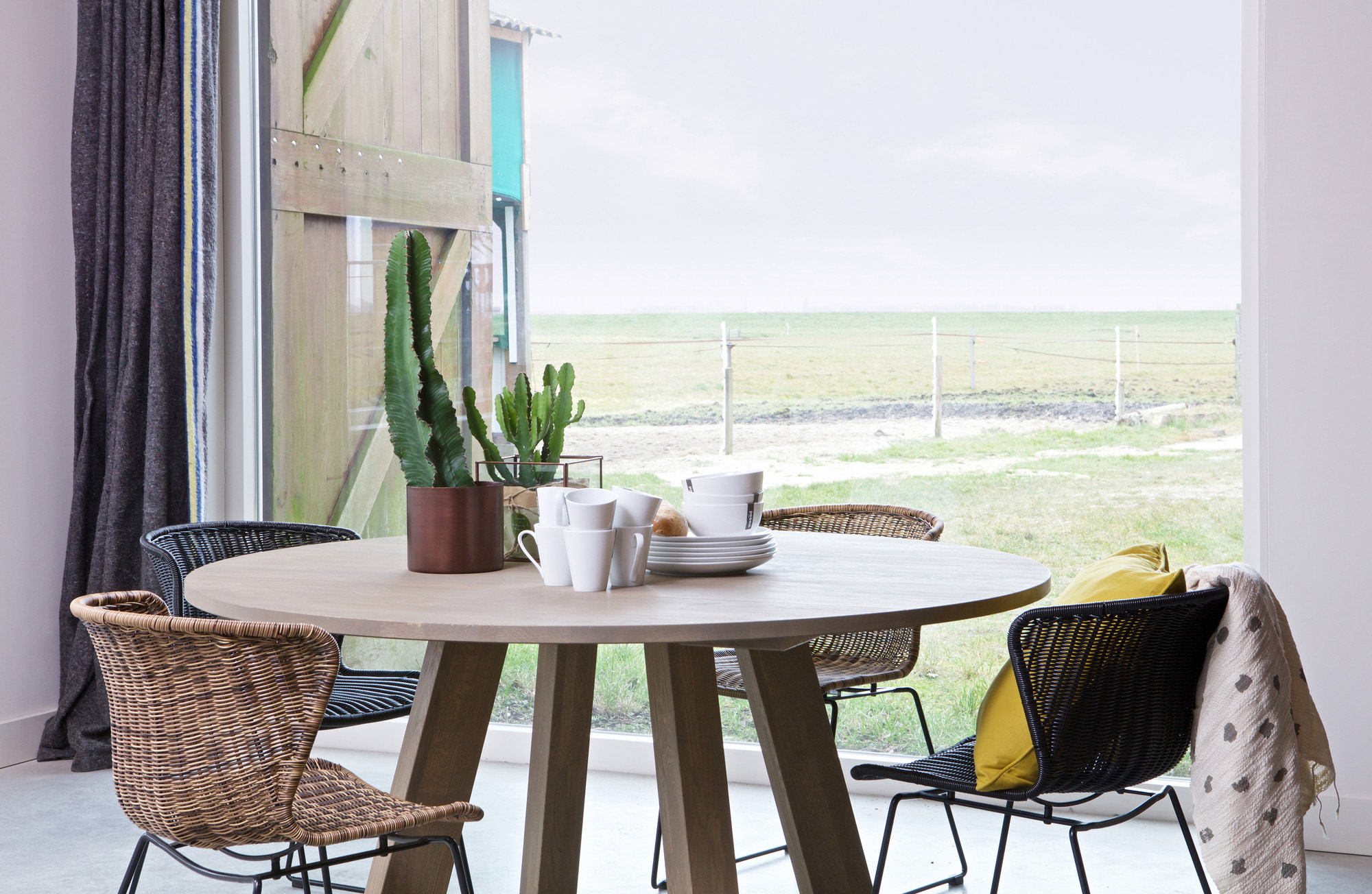 WOOOD Eetkamerstoel 'Wings' kleur zwart