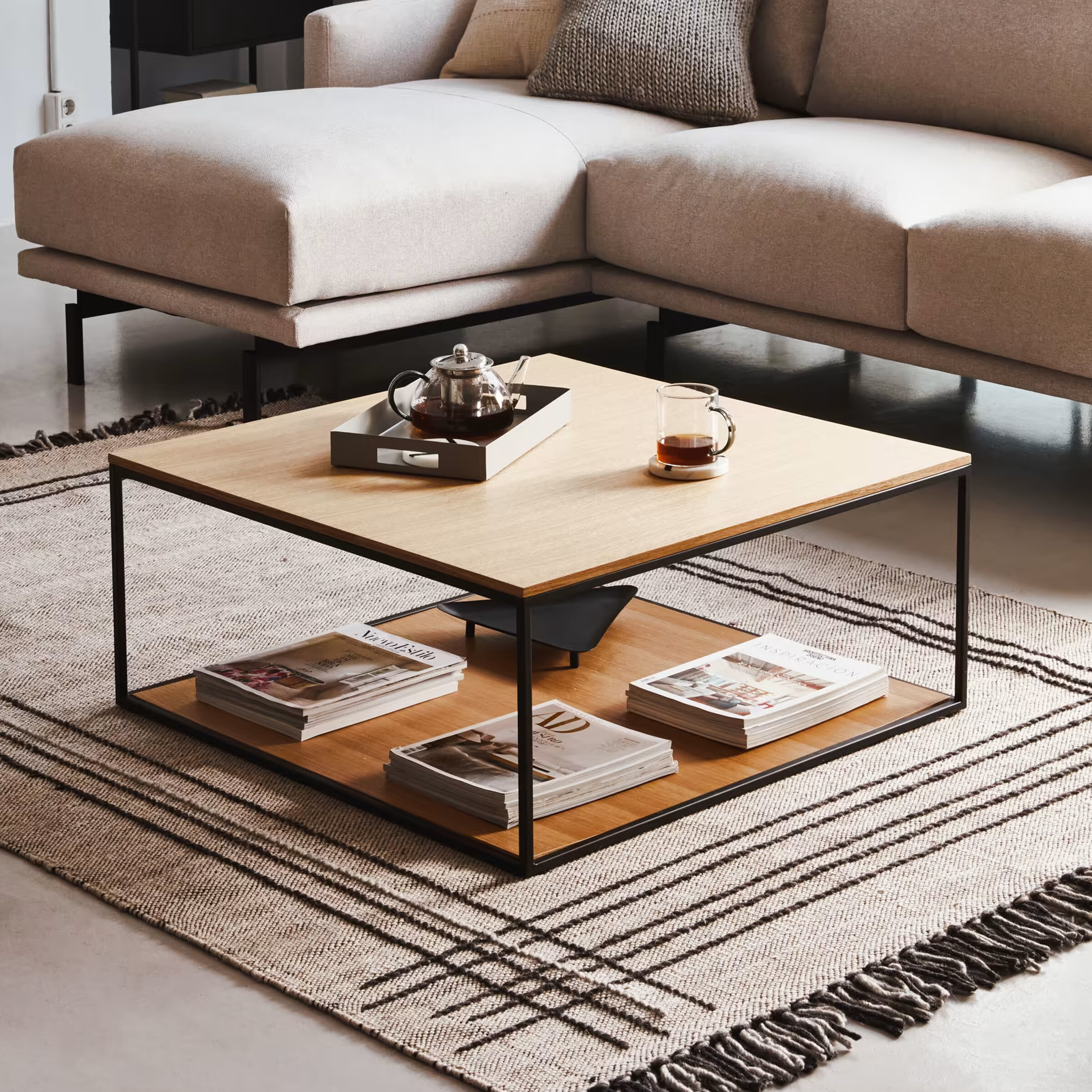 Kave Home Salontafel 'Yoana' Eiken en metaal, 80 x 80cm