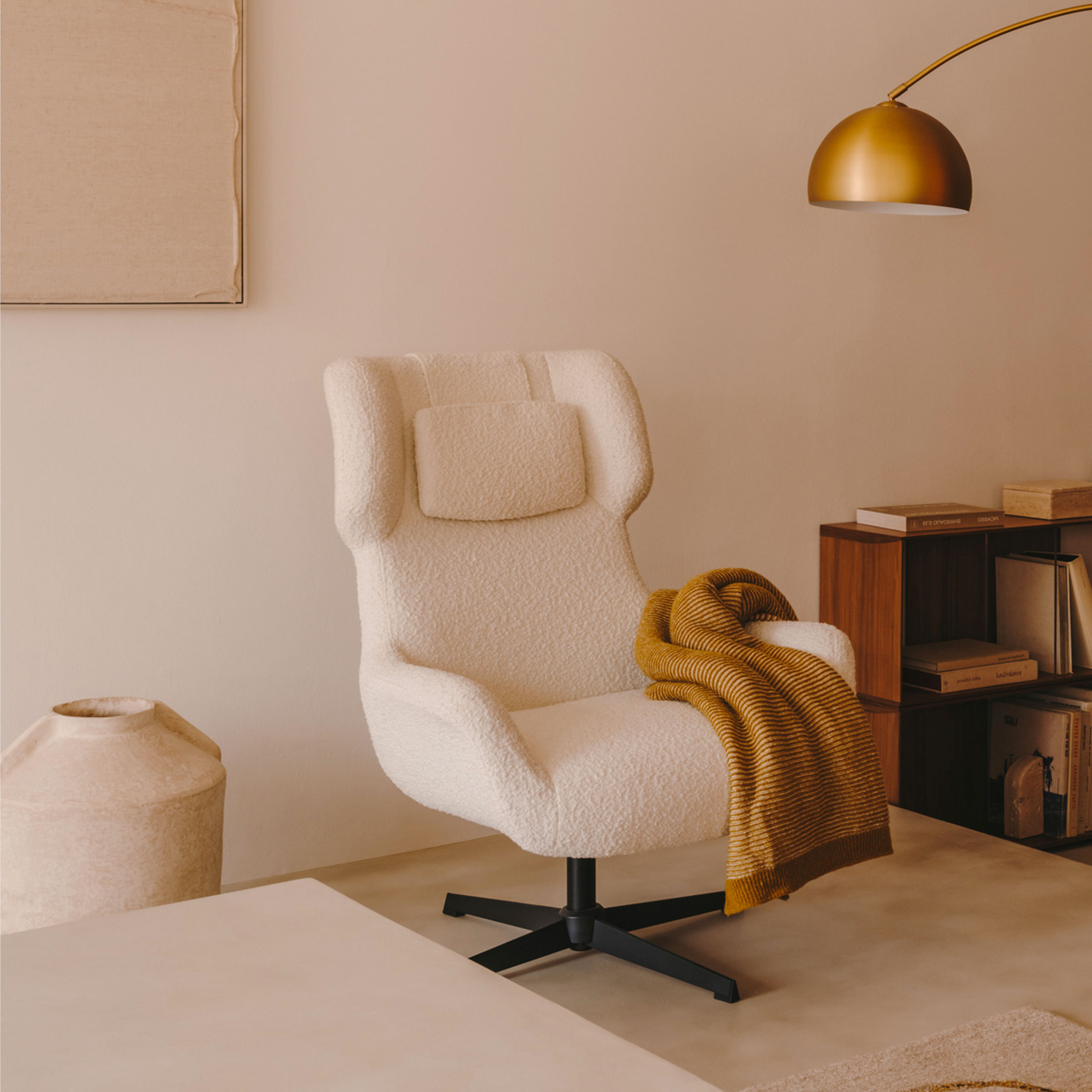 Kave Home Draaibare Fauteuil 'Zalina' Bouclé, kleur Wit