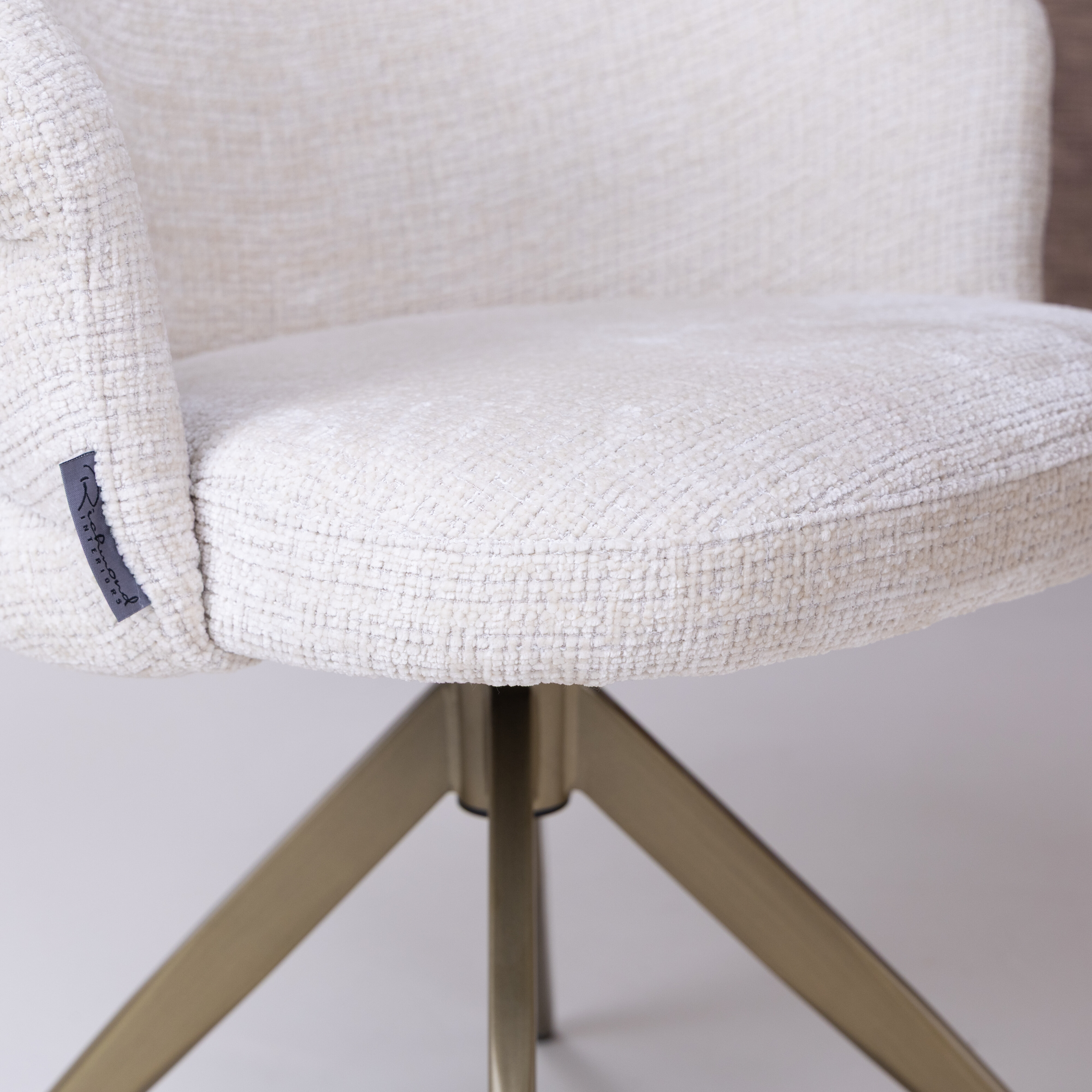 Richmond Draaibare Eetkamerstoel 'Zendaya' Chenille, kleur Beige